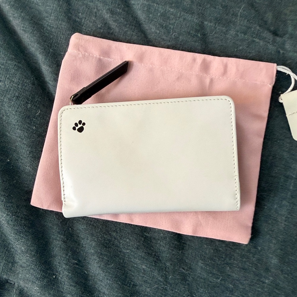 Radley London Pawfect Pals Cream Wallet - Picture 2 of 6